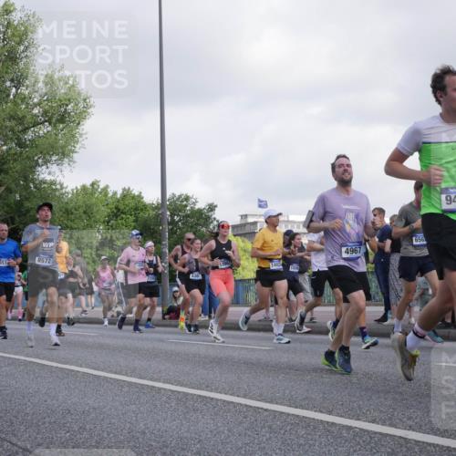 29.06.2025 - hella hamburg halbmarathon Luisa Fischer http://msf.ph/oto/8469504 29.06.2025 09:59:33 Kennedybrücke 6377, 8572, 8514, 13282, 13962, 14031, 15090, 2208, 836, 4967, 656, 9497, 146, 1460, 1496, 1537, 2013, 2082, 2208, 2340, 2771, 2996, 3310, 3426, 4635, 4833, 4967, 5169, 6309, 6377, 6561, 6562, 7383, 7475, 8361, 8514, 8572, 8587, 8996, 9082, 9497, 9752, 9820, 10371, 10508 meine-sportfotos.de