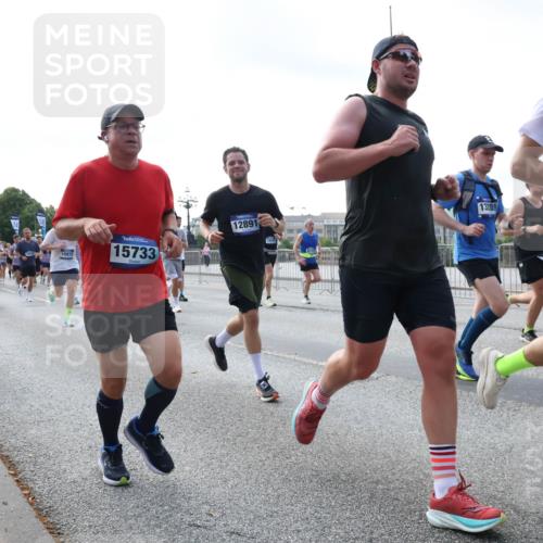 29.06.2025 - hella hamburg halbmarathon Lena Gebhardt http://msf.ph/oto/8469543 29.06.2025 09:55:28 Lombardsbrücke 5700, 8205, 15733, 12891, 13289, 15923, 8598, 1120, 1151, 1200, 1461, 1630, 1683, 1696, 1706, 1884, 1976, 2207, 2274, 2284, 2287, 2706, 2708, 2718, 2816, 3087, 3213, 3258, 3399, 3435, 3654, 3747, 3945, 3985, 4088, 4093, 4121, 4189, 4345, 4847, 4890, 4938, 5102, 5421, 5459, 5638, 5705, 5708, 5915, 6009, 6027, 6054, 6158, 6421, 6481, 6532, 6662, 6691, 6836, 6923, 6938, 7052, 7269, 7312, 7659, 8371, 8437, 8693, 8889, 9031, 9159, 9476, 9869, 9931, 11333 meine-sportfotos.de