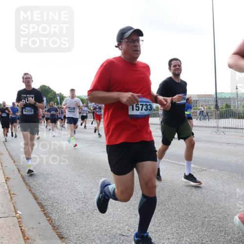 29.06.2025 - hella hamburg halbmarathon Lena Gebhardt http://msf.ph/oto/8469564 29.06.2025 09:55:28 Lombardsbrücke 5708, 8205, 15733, 91, 1120, 1151, 1200, 1461, 1630, 1683, 1696, 1706, 1884, 1976, 2207, 2274, 2284, 2287, 2411, 2706, 2708, 2718, 2816, 3087, 3213, 3258, 3399, 3435, 3654, 3747, 3945, 3985, 4088, 4093, 4121, 4189, 4345, 4847, 4890, 4938, 5102, 5421, 5459, 5638, 5705, 5708, 5915, 6009, 6027, 6054, 6158, 6421, 6481, 6532, 6662, 6691, 6836, 6923, 6938, 7052, 7269, 7312, 7659, 8371, 8437, 8693, 8889, 9031, 9159, 9476, 9869, 9931, 11333 meine-sportfotos.de