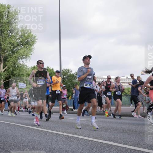 29.06.2025 - hella hamburg halbmarathon Luisa Fischer http://msf.ph/oto/8469579 29.06.2025 09:59:34 Kennedybrücke 17172, 3310, 6377, 899, 1269, 8572, 3962, 9082, 836, 1460, 1496, 1537, 2082, 2208, 2340, 2771, 2878, 3310, 3426, 4833, 4967, 5169, 6309, 6377, 6561, 6562, 8361, 8514, 8572, 8587, 8996, 9082, 9497, 9752, 9820, 10371 meine-sportfotos.de