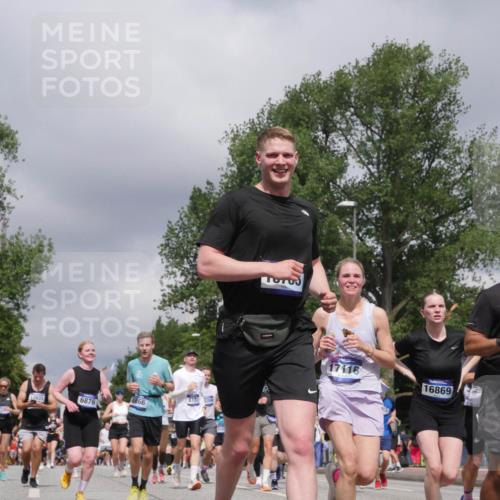 29.06.2025 - hella hamburg halbmarathon Luisa Fischer http://msf.ph/oto/8469647 29.06.2025 10:43:27 Kennedybrücke 6866, 6876, 12631, 11653, 8107, 10703, 17116, 16869, 16784, 1058, 1586, 2019, 2888, 3808, 5229, 5263, 5654, 5701, 5876, 5877, 5901, 6866, 6876, 7174, 7675, 7850, 7984, 8107, 8391, 9495, 10806 meine-sportfotos.de
