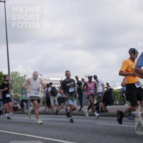 29.06.2025 - hella hamburg halbmarathon Luisa Fischer http://msf.ph/oto/8469653 29.06.2025 09:59:36 Kennedybrücke 1496, 8587, 2771, 3310, 1037, 1269, 89, 8514, 1496, 1537, 2082, 2208, 2340, 2378, 2771, 2839, 2878, 3310, 4833, 4967, 5169, 5194, 5839, 6377, 6562, 8313, 8361, 8514, 8572, 8587, 8618, 8863, 8996, 9082, 9752, 9820, 10371, 10859 meine-sportfotos.de