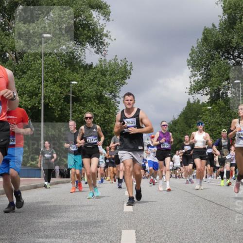 29.06.2025 - hella hamburg halbmarathon Luisa Fischer http://msf.ph/oto/8469770 29.06.2025 10:43:30 Kennedybrücke 11653, 53, 10849, 5045, 12414, 2631, 125, 5654, 1617, 16966, 1058, 1291, 1586, 1899, 2572, 2888, 5263, 5654, 5701, 5901, 6673, 6866, 6876, 7174, 8107, 8391, 9495, 10806, 10833 meine-sportfotos.de