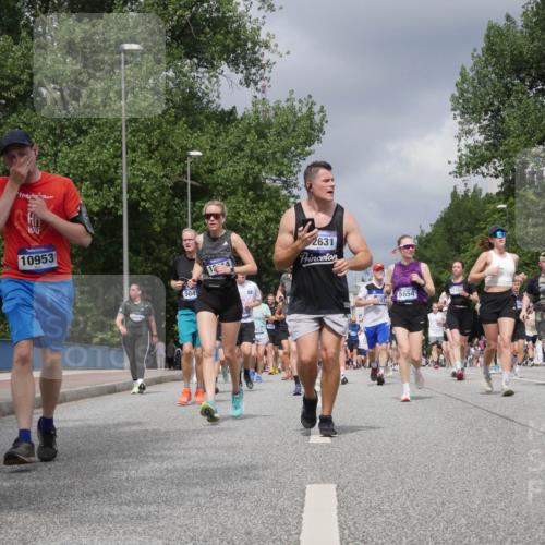 29.06.2025 - hella hamburg halbmarathon Luisa Fischer http://msf.ph/oto/8469784 29.06.2025 10:43:31 Kennedybrücke 10953, 5045, 2631, 5654, 12364, 1617, 16966, 1058, 1291, 1586, 1899, 2515, 2572, 2888, 5263, 5654, 5701, 5901, 6673, 6866, 6876, 6920, 7174, 8107, 8391, 9495, 10806, 10833 meine-sportfotos.de