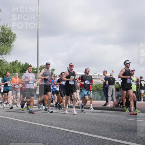 29.06.2025 - hella hamburg halbmarathon Luisa Fischer http://msf.ph/oto/8469906 29.06.2025 09:59:44 Kennedybrücke 11975, 5839, 18, 8618, 15664, 831, 3394, 15917, 14482, 17358, 19184, 128, 1381, 1537, 1833, 2074, 2340, 2378, 2396, 2839, 2869, 2878, 3575, 3652, 4897, 5194, 5839, 8112, 8313, 8618, 8661, 8710, 8863, 9820, 9876, 10189, 10859 meine-sportfotos.de