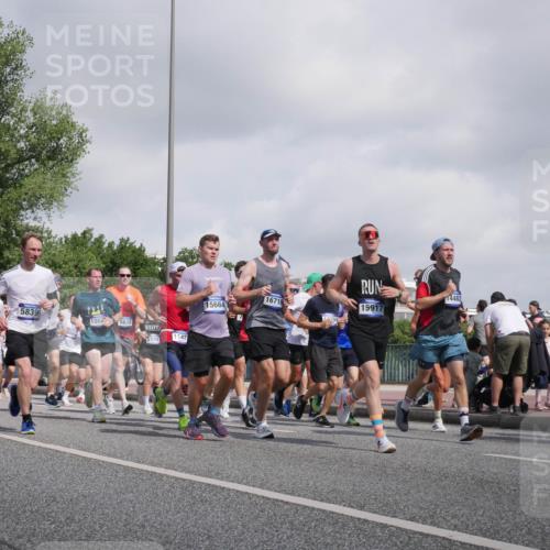 29.06.2025 - hella hamburg halbmarathon Luisa Fischer http://msf.ph/oto/8469917 29.06.2025 09:59:44 Kennedybrücke 8112, 11975, 5839, 1085, 8618, 5194, 1142, 16716, 15664, 12394, 15917, 14482, 1735, 1381, 1537, 1833, 2074, 2340, 2378, 2396, 2839, 2869, 2878, 3575, 3652, 4897, 5194, 5839, 8112, 8313, 8618, 8661, 8710, 8863, 9820, 9876, 10189, 10859 meine-sportfotos.de