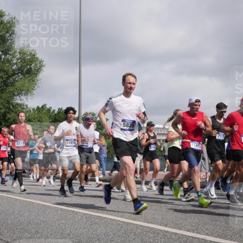 29.06.2025 - hella hamburg halbmarathon Luisa Fischer http://msf.ph/oto/8469949 29.06.2025 09:59:46 Kennedybrücke 189, 15868, 8112, 12589, 11975, 5818, 5839, 5194, 11429, 7176, 2378, 156, 1381, 1833, 2074, 2111, 2378, 2396, 2839, 2869, 2878, 3575, 3652, 4897, 5194, 5839, 8112, 8313, 8618, 8661, 8710, 8863, 9820, 9876, 9985, 10189, 10859 meine-sportfotos.de