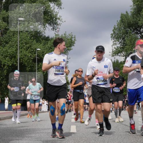 29.06.2025 - hella hamburg halbmarathon Luisa Fischer http://msf.ph/oto/8470000 29.06.2025 10:43:37 Kennedybrücke 10849, 4327, 9971, 10833, 18944, 6920, 12364, 1291, 1586, 1899, 2109, 2515, 2572, 3607, 4271, 5654, 5702, 5901, 5975, 6673, 6920, 7174, 8984, 9187, 9468, 9495, 9977, 10833 meine-sportfotos.de