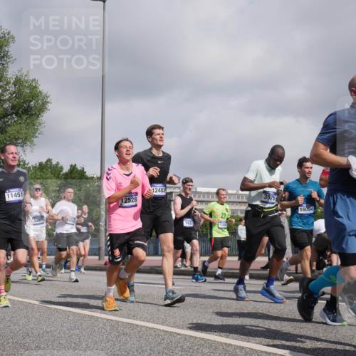29.06.2025 - hella hamburg halbmarathon Luisa Fischer http://msf.ph/oto/8470019 29.06.2025 09:59:49 Kennedybrücke 1783, 11451, 1381, 14192, 12528, 12482, 1833, 22, 13245, 3575, 14562, 16094, 1381, 1833, 2074, 2111, 2396, 2839, 2869, 3575, 3652, 3791, 4770, 4897, 5194, 8112, 8313, 8618, 8661, 8710, 8813, 8863, 9876, 9985, 10189, 10859 meine-sportfotos.de