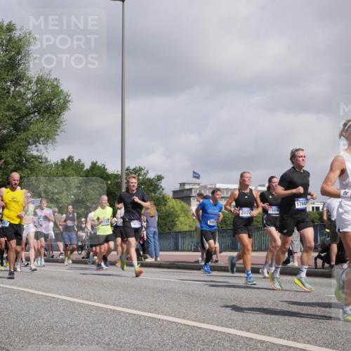 29.06.2025 - hella hamburg halbmarathon Luisa Fischer http://msf.ph/oto/8470085 29.06.2025 09:59:51 Kennedybrücke 1766, 15896, 2074, 9985, 14125, 1381, 1833, 2074, 2111, 2396, 3575, 3652, 3791, 4770, 4897, 5319, 7177, 8651, 8813, 8930, 9876, 9985 meine-sportfotos.de
