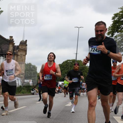 29.06.2025 - hella hamburg halbmarathon Yannick Fuchs http://msf.ph/oto/8470088 29.06.2025 10:57:35 20KM 1184, 1316, 1722, 1724, 1940, 1992, 2424, 2685, 3360, 4328, 4370, 5305, 5384, 5734, 6631, 7243, 7290, 7333, 8822, 9124, 9439, 9681, 10128, 10705, 10766, 10866, 11527, 11657, 11771, 12315, 12316, 12513, 12662, 13171, 13528, 13551, 14135, 14313, 14493, 15137, 15516, 15532, 15550, 15897, 16424, 16426, 16478, 16639, 16872, 17071, 17437, 17757, 17894, 18028, 18122, 18355, 18717 meine-sportfotos.de