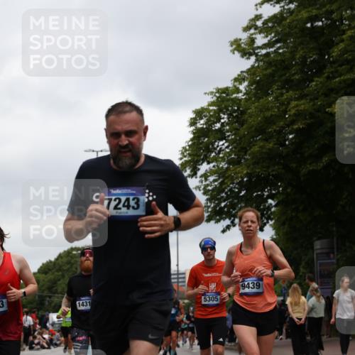 29.06.2025 - hella hamburg halbmarathon Yannick Fuchs http://msf.ph/oto/8470176 29.06.2025 10:57:35 20KM 1184, 1316, 1722, 1724, 1940, 1992, 2424, 2685, 3360, 4328, 4370, 5305, 5384, 5734, 6631, 7243, 7290, 7333, 8822, 9124, 9439, 9681, 10128, 10705, 10766, 10866, 11527, 11657, 11771, 12315, 12316, 12513, 12662, 13171, 13528, 13551, 14135, 14313, 14493, 15137, 15516, 15532, 15550, 15897, 16424, 16426, 16478, 16639, 16872, 17071, 17437, 17757, 17894, 18028, 18122, 18355, 18717 meine-sportfotos.de