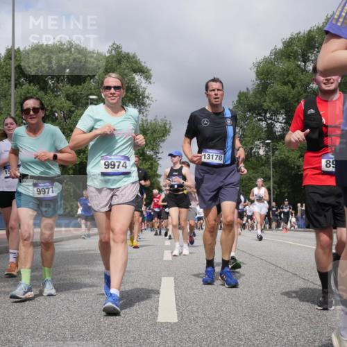 29.06.2025 - hella hamburg halbmarathon Luisa Fischer http://msf.ph/oto/8470250 29.06.2025 10:43:42 Kennedybrücke 15, 9977, 9974, 13178, 89, 1291, 1899, 2109, 2254, 2515, 2572, 3607, 4271, 5702, 5975, 6363, 6673, 6920, 8815, 8984, 9187, 9468, 9977 meine-sportfotos.de