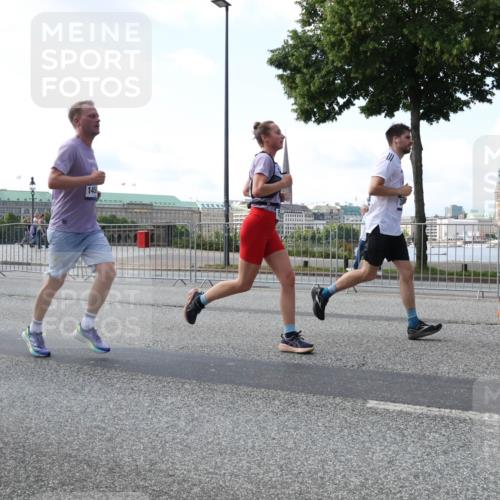 29.06.2025 - hella hamburg halbmarathon Lena Gebhardt http://msf.ph/oto/8470296 29.06.2025 09:55:31 Lombardsbrücke 145, 16506, 1120, 1151, 1200, 1461, 1630, 1683, 1696, 1706, 1884, 1976, 2207, 2274, 2284, 2287, 2411, 2706, 2708, 2718, 2884, 3087, 3213, 3258, 3399, 3435, 3654, 3692, 3747, 3945, 3985, 4088, 4093, 4121, 4189, 4324, 4345, 4601, 4847, 4890, 4938, 5102, 5421, 5459, 5638, 5705, 5708, 5915, 6009, 6027, 6054, 6158, 6421, 6481, 6532, 6662, 6691, 6836, 6938, 6994, 7052, 7269, 7312, 7659, 8371, 8437, 8693, 8889, 9031, 9159, 9869, 9931 meine-sportfotos.de