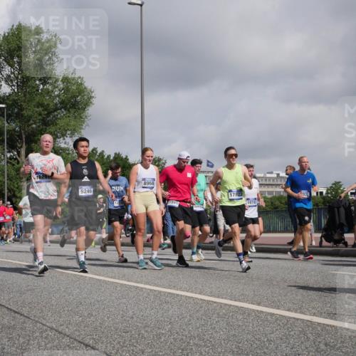 29.06.2025 - hella hamburg halbmarathon Luisa Fischer http://msf.ph/oto/8470314 29.06.2025 09:59:59 Kennedybrücke 1629, 9246, 122, 8968, 020, 17823, 18741, 930, 1590, 11184, 2595, 2814, 3791, 4299, 4726, 4770, 5013, 5018, 5319, 6033, 6125, 6631, 7177, 7918, 8651, 8813, 8930, 8968, 9060, 9246, 10040, 10667 meine-sportfotos.de