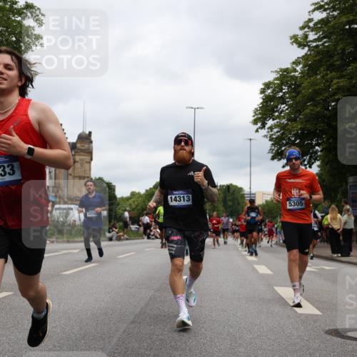 29.06.2025 - hella hamburg halbmarathon Yannick Fuchs http://msf.ph/oto/8470423 29.06.2025 10:57:37 20KM 1184, 1316, 1722, 1724, 1940, 1992, 2424, 2685, 3360, 4328, 4370, 5305, 5384, 5734, 6631, 7243, 7290, 7333, 8561, 8822, 9124, 9439, 9681, 10128, 10705, 10766, 10866, 11527, 11657, 11771, 12315, 12316, 12513, 12662, 13171, 13528, 14135, 14313, 14493, 15516, 15532, 15550, 15897, 16424, 16426, 16639, 16872, 17071, 17437, 17894, 18028, 18122, 18355, 18717 meine-sportfotos.de
