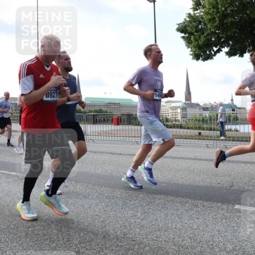 29.06.2025 - hella hamburg halbmarathon Lena Gebhardt http://msf.ph/oto/8470440 29.06.2025 09:55:32 Lombardsbrücke 1, 45, 12149, 1870, 8927, 1456, 1120, 1143, 1151, 1200, 1461, 1630, 1683, 1696, 1706, 1884, 1976, 2207, 2274, 2284, 2287, 2411, 2706, 2708, 2718, 2884, 3087, 3213, 3258, 3399, 3435, 3654, 3692, 3747, 3945, 3985, 4088, 4093, 4121, 4189, 4324, 4345, 4601, 4847, 4890, 4938, 5102, 5421, 5459, 5638, 5708, 5915, 6009, 6027, 6054, 6158, 6421, 6481, 6532, 6662, 6691, 6836, 6938, 6994, 7052, 7269, 7312, 7659, 8371, 8437, 8693, 8889, 9031, 9159, 9869, 9931 meine-sportfotos.de