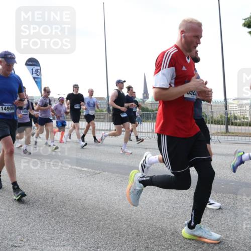 29.06.2025 - hella hamburg halbmarathon Lena Gebhardt http://msf.ph/oto/8470479 29.06.2025 09:55:32 Lombardsbrücke 1, 45, 08, 18058, 14909, 19205, 12149, 1870, 1120, 1143, 1151, 1200, 1461, 1630, 1683, 1696, 1706, 1884, 1976, 2207, 2274, 2284, 2287, 2411, 2706, 2708, 2718, 2884, 3087, 3213, 3258, 3399, 3435, 3654, 3692, 3747, 3945, 3985, 4088, 4093, 4121, 4189, 4324, 4345, 4601, 4847, 4890, 4938, 5102, 5421, 5459, 5638, 5708, 5915, 6009, 6027, 6054, 6158, 6421, 6481, 6532, 6662, 6691, 6836, 6938, 6994, 7052, 7269, 7312, 7659, 8371, 8437, 8693, 8889, 9031, 9159, 9869, 9931 meine-sportfotos.de