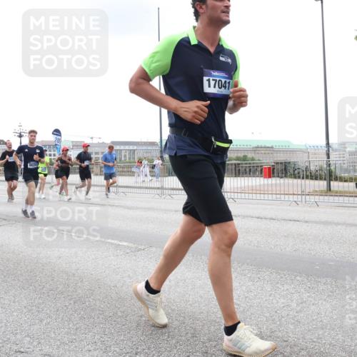 29.06.2025 - hella hamburg halbmarathon Lena Gebhardt http://msf.ph/oto/8470495 29.06.2025 10:32:57 Lombardsbrücke 3422, 14347, 9034, 17041, 1078, 1199, 1237, 1324, 1732, 2038, 2054, 2059, 2085, 2276, 2959, 3391, 3422, 3653, 3660, 3670, 3708, 3753, 3871, 4030, 4096, 4446, 4555, 4650, 5110, 5180, 5581, 5783, 5871, 5917, 6040, 6228, 6312, 6315, 6773, 6861, 7308, 7309, 7387, 7531, 7633, 7702, 7749, 7750, 7982, 8170, 8595, 8839, 9010, 9034, 9143, 9188, 9289, 9471, 9542, 9768, 10013, 10048, 10277, 11229, 11260, 11713, 11756, 12039, 12423, 12424, 14305, 14743, 15951 meine-sportfotos.de