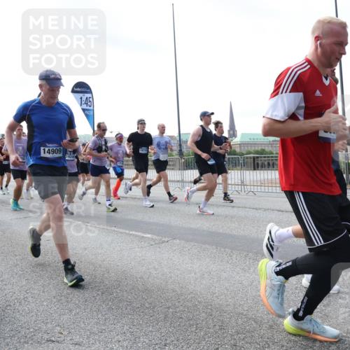29.06.2025 - hella hamburg halbmarathon Lena Gebhardt http://msf.ph/oto/8470521 29.06.2025 09:55:32 Lombardsbrücke 160, 5708, 18058, 1011, 14909, 19209, 1, 45, 1870, 1120, 1143, 1151, 1200, 1461, 1630, 1683, 1696, 1706, 1884, 1976, 2207, 2274, 2284, 2287, 2411, 2706, 2708, 2718, 2884, 3087, 3213, 3258, 3399, 3435, 3654, 3692, 3747, 3945, 3985, 4088, 4093, 4121, 4189, 4324, 4345, 4601, 4847, 4890, 4938, 5102, 5421, 5459, 5638, 5708, 5915, 6009, 6027, 6054, 6158, 6421, 6481, 6532, 6662, 6691, 6836, 6938, 6994, 7052, 7269, 7312, 7659, 8371, 8437, 8693, 8889, 9031, 9159, 9869, 9931 meine-sportfotos.de