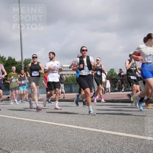 29.06.2025 - hella hamburg halbmarathon Luisa Fischer http://msf.ph/oto/8470596 29.06.2025 10:00:06 Kennedybrücke 16620, 16620, 10667, 17803, 1582, 10896, 18657, 17129, 11579, 5013, 95, 1086, 1327, 1442, 2119, 2595, 2814, 3103, 4261, 4299, 4558, 4726, 5013, 5018, 5024, 5744, 6033, 6125, 6631, 6762, 6795, 7918, 8447, 8968, 9060, 9246, 9316, 10549, 10667 meine-sportfotos.de