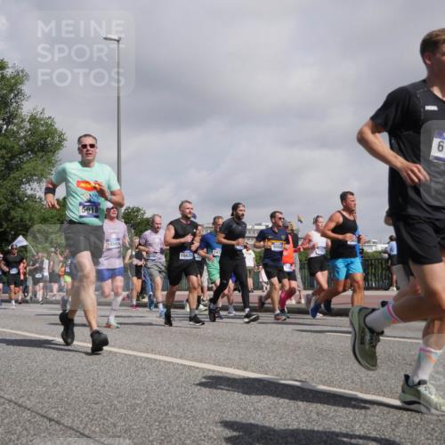 29.06.2025 - hella hamburg halbmarathon Luisa Fischer http://msf.ph/oto/8470694 29.06.2025 10:00:09 Kennedybrücke 5018, 0549, 9060, 1412, 3103, 12348, 16620, 6125, 1086, 1327, 1442, 2119, 2595, 2855, 3093, 3103, 4261, 4299, 4558, 5018, 5024, 5744, 6033, 6125, 6762, 6795, 7259, 7397, 7918, 8447, 9060, 9316, 10133, 10191, 10192, 10549, 10667 meine-sportfotos.de