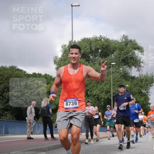 29.06.2025 - hella hamburg halbmarathon Luisa Fischer http://msf.ph/oto/8470695 29.06.2025 10:43:54 Kennedybrücke 8739, 9292, 8307, 5352, 13005, 16681, 1037, 2042, 2299, 3293, 3432, 3810, 4612, 5059, 5351, 6229, 6363, 7108, 8378, 8739, 9195, 9946, 10166, 10474 meine-sportfotos.de