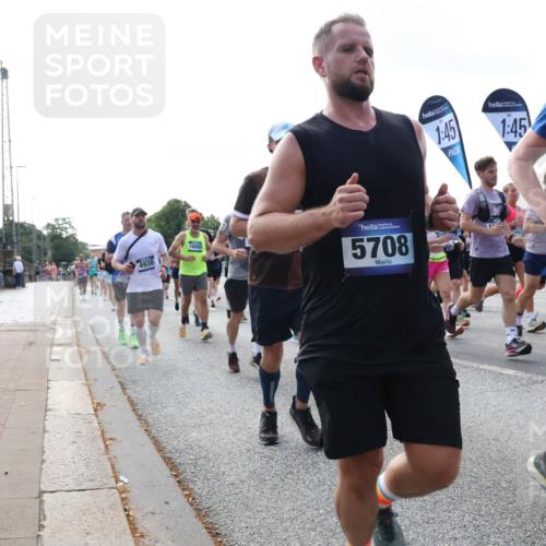 29.06.2025 - hella hamburg halbmarathon Lena Gebhardt http://msf.ph/oto/8470717 29.06.2025 09:55:33 Lombardsbrücke 4938, 16003, 5708, 1, 45, 1, 45, 1663, 14909, 1120, 1143, 1151, 1200, 1461, 1630, 1683, 1696, 1706, 1884, 1976, 2207, 2274, 2284, 2287, 2411, 2706, 2708, 2718, 2884, 3087, 3213, 3258, 3399, 3435, 3654, 3692, 3747, 3945, 3985, 4033, 4088, 4093, 4121, 4127, 4189, 4324, 4345, 4601, 4847, 4890, 4938, 5102, 5421, 5459, 5638, 5708, 5915, 6009, 6027, 6054, 6158, 6421, 6481, 6532, 6662, 6691, 6836, 6938, 6994, 7052, 7269, 7312, 7659, 8371, 8437, 8693, 8889, 9031, 9159, 9869, 9931 meine-sportfotos.de