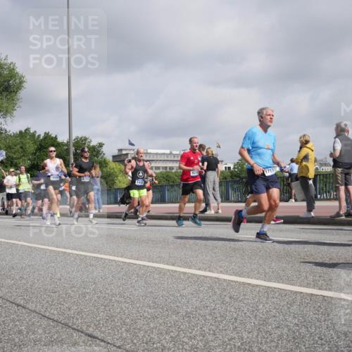 29.06.2025 - hella hamburg halbmarathon Luisa Fischer http://msf.ph/oto/8470762 29.06.2025 10:00:12 Kennedybrücke 5024, 18666, 16762, 1442, 9316, 1718, 12348, 1030, 1086, 1327, 1442, 2025, 2119, 2855, 3093, 3103, 4261, 4558, 5018, 5024, 5744, 6720, 6762, 6795, 6942, 7259, 7397, 7930, 7932, 8447, 9060, 9316, 10133, 10191, 10192, 10215, 10549 meine-sportfotos.de