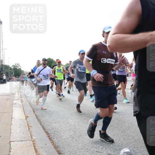 29.06.2025 - hella hamburg halbmarathon Lena Gebhardt http://msf.ph/oto/8470769 29.06.2025 09:55:33 Lombardsbrücke 4938, 16003, 9386, 30, 17982, 9786, 5708, 1120, 1143, 1151, 1200, 1461, 1630, 1683, 1696, 1706, 1884, 1976, 2207, 2274, 2284, 2287, 2411, 2706, 2708, 2718, 2884, 3087, 3213, 3258, 3399, 3435, 3654, 3692, 3747, 3945, 3985, 4033, 4088, 4093, 4121, 4127, 4189, 4324, 4345, 4601, 4847, 4890, 4938, 5102, 5421, 5459, 5638, 5708, 5915, 6009, 6027, 6054, 6158, 6421, 6481, 6532, 6662, 6691, 6836, 6938, 6994, 7052, 7269, 7312, 7659, 8371, 8437, 8693, 8889, 9031, 9159, 9869, 9931 meine-sportfotos.de