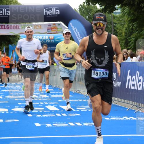 29.06.2025 - hella hamburg halbmarathon Strokosch-Dieckow http://msf.ph/oto/8470774 29.06.2025 10:46:36 Ziel 1920, 1942, 4497, 5459, 8482, 9051, 9232, 9386, 9529, 13525, 13554, 15026, 15133, 15206, 15714, 16175, 17281, 17461, 17743, 17865, 18297, 18882, 19128 meine-sportfotos.de