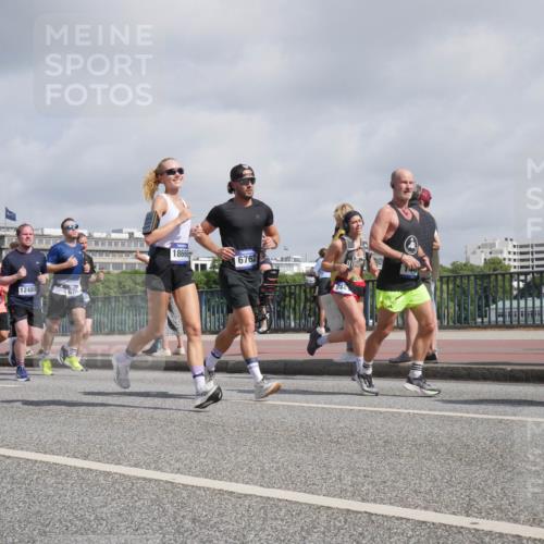 29.06.2025 - hella hamburg halbmarathon Luisa Fischer http://msf.ph/oto/8470806 29.06.2025 10:00:13 Kennedybrücke 2119, 7259, 12489, 6795, 18666, 6762, 1030, 1086, 1327, 1442, 2025, 2119, 2855, 3093, 3103, 4261, 4558, 5021, 5024, 5744, 6720, 6762, 6795, 6942, 7259, 7397, 7930, 7932, 8447, 9316, 9791, 10133, 10191, 10192, 10215, 10549 meine-sportfotos.de