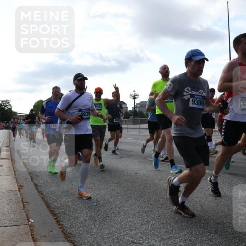 29.06.2025 - hella hamburg halbmarathon Lena Gebhardt http://msf.ph/oto/8470920 29.06.2025 09:55:34 Lombardsbrücke 1624, 4938, 6003, 85, 9386, 180585, 6, 8856, 1120, 1143, 1151, 1200, 1267, 1461, 1630, 1683, 1696, 1706, 1884, 1976, 2207, 2274, 2284, 2287, 2411, 2706, 2708, 2718, 2884, 3087, 3213, 3258, 3399, 3435, 3654, 3692, 3747, 3945, 3985, 4033, 4088, 4093, 4121, 4127, 4189, 4324, 4345, 4601, 4847, 4890, 4938, 5102, 5421, 5459, 5638, 5708, 5915, 6009, 6027, 6054, 6158, 6421, 6481, 6532, 6662, 6691, 6836, 6938, 6994, 7052, 7269, 7312, 8371, 8437, 8693, 8889, 9031, 9159, 9869, 9931 meine-sportfotos.de