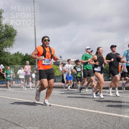 29.06.2025 - hella hamburg halbmarathon Luisa Fischer http://msf.ph/oto/8470964 29.06.2025 10:00:19 Kennedybrücke 183, 793, 7932, 6720, 7397, 10215, 10191, 6942, 1030, 1094, 1327, 2025, 2119, 2138, 2444, 2855, 3093, 3096, 3698, 5021, 5820, 5907, 6720, 6942, 7221, 7259, 7397, 7930, 7932, 8172, 8413, 9739, 9791, 9994, 10133, 10191, 10192, 10215, 10368, 10376 meine-sportfotos.de