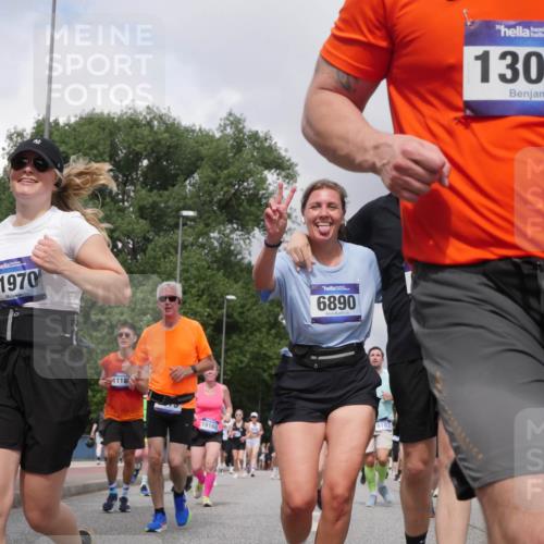 29.06.2025 - hella hamburg halbmarathon Luisa Fischer http://msf.ph/oto/8471028 29.06.2025 10:44:02 Kennedybrücke 11970, 118, 13005, 6890, 19168, 6163, 1018, 1323, 2042, 2299, 3293, 3306, 3432, 4612, 5059, 5753, 6076, 6098, 6163, 6806, 7108, 7956, 8378, 9237, 9946, 10166 meine-sportfotos.de