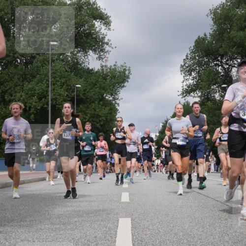 29.06.2025 - hella hamburg halbmarathon Luisa Fischer http://msf.ph/oto/8471123 29.06.2025 10:44:06 Kennedybrücke 137, 50, 11717, 2858, 628, 609, 16955, 11176, 14341, 680, 3306, 13168, 11053, 1018, 1075, 1323, 2042, 3306, 4906, 5753, 6076, 6098, 6163, 6806, 7108, 7956, 8378, 8429, 8430, 9237 meine-sportfotos.de