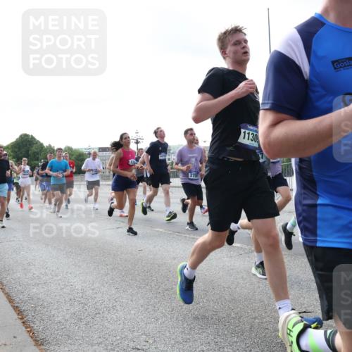 29.06.2025 - hella hamburg halbmarathon Lena Gebhardt http://msf.ph/oto/8471180 29.06.2025 09:55:35 Lombardsbrücke 115, 14791, 2708, 1130, 16, 1624, 1120, 1143, 1151, 1200, 1267, 1461, 1630, 1683, 1696, 1706, 1884, 1976, 2207, 2274, 2284, 2287, 2411, 2706, 2708, 2718, 2884, 3087, 3213, 3258, 3399, 3435, 3654, 3692, 3747, 3945, 3985, 4033, 4088, 4093, 4121, 4127, 4189, 4324, 4345, 4601, 4847, 4890, 4938, 5102, 5421, 5459, 5708, 5915, 6009, 6027, 6054, 6158, 6421, 6481, 6532, 6662, 6691, 6836, 6938, 6994, 7052, 7056, 7269, 7312, 8371, 8437, 8693, 8889, 9159, 9931 meine-sportfotos.de