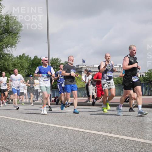 29.06.2025 - hella hamburg halbmarathon Luisa Fischer http://msf.ph/oto/8471215 29.06.2025 10:00:30 Kennedybrücke 047, 13761, 10860, 1422, 3999, 6374, 15169, 12440, 1094, 1193, 1320, 1321, 1422, 2252, 2444, 2946, 3048, 3058, 3096, 3698, 3999, 4379, 5032, 5633, 5907, 6374, 6569, 6776, 7134, 7742, 7952, 7973, 8172, 8973, 9214, 9227, 10368, 10376, 10860 meine-sportfotos.de