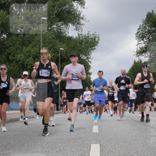 29.06.2025 - hella hamburg halbmarathon Luisa Fischer http://msf.ph/oto/8471219 29.06.2025 10:44:09 Kennedybrücke 956, 972, 6289, 6098, 15927, 46450, 16450, 11176, 12690, 16028, 8429, 18, 1323, 1075, 1323, 3306, 4906, 5753, 6098, 6806, 7956, 8429, 8430, 9237, 9962 meine-sportfotos.de