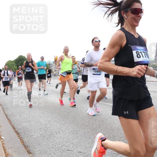 29.06.2025 - hella hamburg halbmarathon Lena Gebhardt http://msf.ph/oto/8471222 29.06.2025 10:33:00 Lombardsbrücke 6861, 6069, 15997, 8170, 1078, 1199, 1237, 1324, 1732, 1764, 2038, 2054, 2059, 2085, 2276, 2838, 2959, 3391, 3422, 3660, 3670, 3708, 3753, 3871, 4030, 4096, 4446, 4555, 4650, 5110, 5180, 5581, 5871, 5917, 6040, 6773, 6861, 7308, 7309, 7387, 7531, 7633, 7749, 7750, 7982, 8170, 8595, 8839, 9010, 9034, 9143, 9188, 9289, 9471, 9542, 9768, 10013, 10048, 10277, 11229, 11260, 11713, 11756, 11826, 12039, 12423, 12424, 14305, 14743, 15951 meine-sportfotos.de