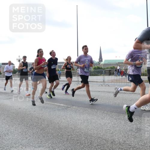 29.06.2025 - hella hamburg halbmarathon Lena Gebhardt http://msf.ph/oto/8471323 29.06.2025 09:55:36 Lombardsbrücke 14062, 1125, 315, 8302, 35, 14791, 2700, 4847, 1120, 1143, 1151, 1200, 1267, 1461, 1630, 1683, 1696, 1706, 1884, 1976, 2207, 2274, 2284, 2287, 2411, 2706, 2708, 2718, 2884, 3087, 3213, 3258, 3399, 3435, 3654, 3692, 3747, 3945, 3985, 4033, 4088, 4093, 4121, 4127, 4189, 4324, 4345, 4346, 4601, 4847, 4890, 4938, 5102, 5421, 5459, 5708, 5915, 6009, 6027, 6054, 6158, 6421, 6481, 6532, 6662, 6691, 6836, 6938, 6994, 7052, 7056, 7269, 7312, 8371, 8437, 8693, 8889, 9931 meine-sportfotos.de