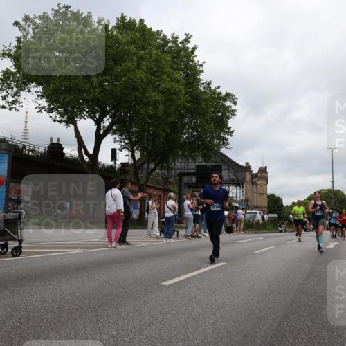 29.06.2025 - hella hamburg halbmarathon Yannick Fuchs http://msf.ph/oto/8471357 29.06.2025 10:57:39 20KM 1184, 1316, 1464, 1722, 1724, 1940, 1992, 2685, 3360, 4328, 4370, 5305, 5384, 5734, 6631, 7243, 7290, 7333, 8561, 8822, 9439, 9681, 10705, 10766, 10866, 11149, 11527, 11657, 11771, 12315, 12316, 12513, 12662, 13171, 14135, 14313, 14493, 15516, 15532, 15550, 15897, 16424, 16426, 16639, 16872, 16995, 17071, 17437, 17730, 17894, 18028, 18122, 18717 meine-sportfotos.de