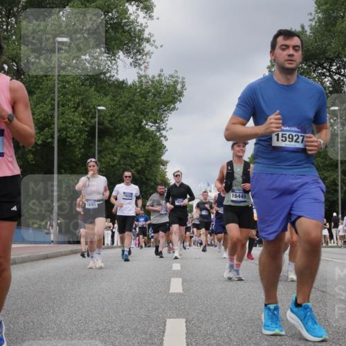 29.06.2025 - hella hamburg halbmarathon Luisa Fischer http://msf.ph/oto/8471408 29.06.2025 10:44:13 Kennedybrücke 2858, 1691, 19026, 1629, 11759, 16449, 15927, 1075, 1323, 4906, 6098, 6806, 7585, 7956, 8429, 8430, 9962 meine-sportfotos.de