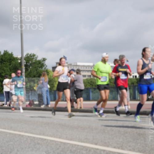 29.06.2025 - hella hamburg halbmarathon Luisa Fischer http://msf.ph/oto/8471452 29.06.2025 10:00:42 Kennedybrücke 1258, 1335, 1870, 2397, 2448, 4379, 4986, 5672, 6356, 6628, 6776, 7478, 7594, 7646, 7724, 7973, 8176, 8689, 9145 meine-sportfotos.de