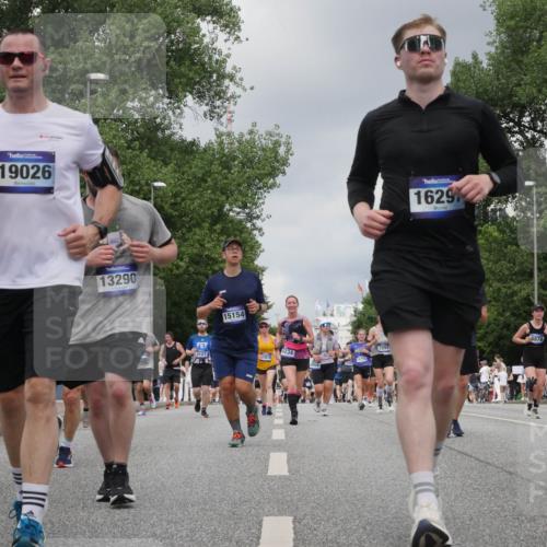 29.06.2025 - hella hamburg halbmarathon Luisa Fischer http://msf.ph/oto/8471603 29.06.2025 10:44:19 Kennedybrücke 2866, 19026, 13290, 3121, 15154, 7879, 4234, 7293, 14776, 1629, 8878, 4044, 7293, 7585, 7829, 8429, 8430, 8878, 9962, 10269 meine-sportfotos.de