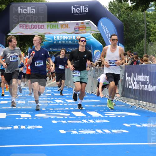 29.06.2025 - hella hamburg halbmarathon Strokosch-Dieckow http://msf.ph/oto/8471623 29.06.2025 10:46:29 Ziel 2222, 2842, 4237, 4497, 5459, 6421, 6978, 7335, 8482, 8981, 9051, 9232, 9386, 9529, 9786, 11185, 11773, 12891, 13525, 14045, 14228, 14482, 15133, 15157, 15206, 16127, 17281, 17461, 18637, 18882, 19209 meine-sportfotos.de