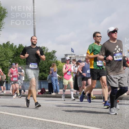 29.06.2025 - hella hamburg halbmarathon Luisa Fischer http://msf.ph/oto/8471728 29.06.2025 10:00:48 Kennedybrücke 6356, 7724, 14638, 125, 8689, 4986, 18811, 1179, 1258, 1335, 1563, 1870, 2397, 2448, 2488, 2612, 2636, 4814, 4986, 5093, 5672, 6356, 7594, 7646, 7724, 7976, 8176, 8689, 9065, 9145, 9835 meine-sportfotos.de