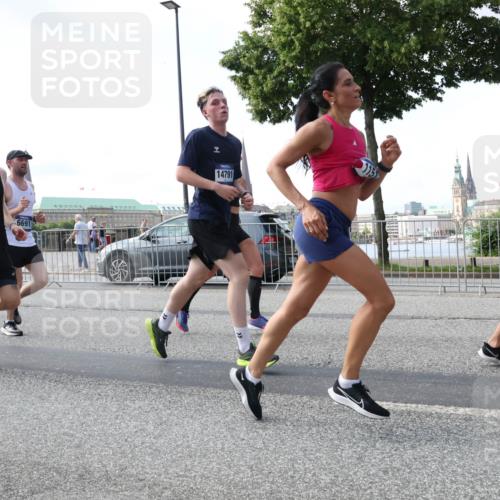 29.06.2025 - hella hamburg halbmarathon Lena Gebhardt http://msf.ph/oto/8471731 29.06.2025 09:55:37 Lombardsbrücke 8210, 14062, 6691, 14791, 1120, 1143, 1151, 1200, 1267, 1461, 1630, 1683, 1696, 1706, 1884, 1976, 2207, 2274, 2284, 2287, 2411, 2706, 2708, 2718, 2884, 3087, 3213, 3258, 3399, 3435, 3654, 3692, 3747, 3945, 3985, 4033, 4088, 4093, 4127, 4189, 4324, 4345, 4346, 4601, 4847, 4890, 4938, 5102, 5421, 5459, 5708, 5915, 6009, 6027, 6054, 6158, 6421, 6481, 6532, 6662, 6691, 6836, 6938, 6994, 7052, 7056, 7100, 7269, 7312, 8371, 8437, 8693, 8889 meine-sportfotos.de