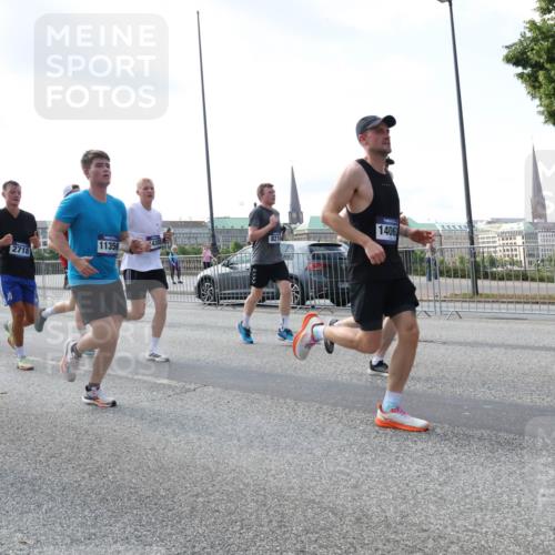 29.06.2025 - hella hamburg halbmarathon Lena Gebhardt http://msf.ph/oto/8471792 29.06.2025 09:55:38 Lombardsbrücke 120, 2718, 11356, 8216, 1406, 1120, 1143, 1151, 1200, 1216, 1267, 1461, 1630, 1683, 1696, 1706, 1884, 1976, 2207, 2274, 2284, 2287, 2411, 2706, 2708, 2718, 2884, 3087, 3213, 3258, 3399, 3435, 3654, 3692, 3747, 3945, 3985, 4033, 4088, 4093, 4127, 4189, 4324, 4345, 4346, 4601, 4847, 4890, 4938, 5102, 5421, 5459, 5708, 5915, 6009, 6027, 6054, 6158, 6421, 6481, 6532, 6662, 6691, 6836, 6938, 6994, 7052, 7056, 7100, 7224, 7269, 7312, 8693, 8889 meine-sportfotos.de