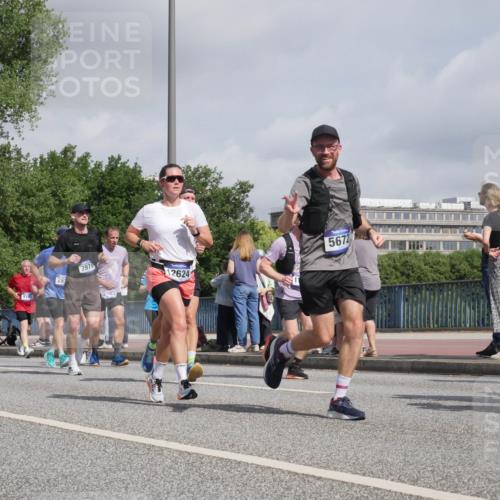 29.06.2025 - hella hamburg halbmarathon Luisa Fischer http://msf.ph/oto/8471839 29.06.2025 10:00:51 Kennedybrücke 636, 14571, 19120, 3065, 26, 7976, 12624, 5672, 1179, 1258, 1563, 2448, 2488, 2612, 2636, 3251, 4814, 4986, 5093, 5672, 6164, 6356, 7646, 7724, 7976, 8508, 9057, 9065, 9145, 9656, 9835 meine-sportfotos.de